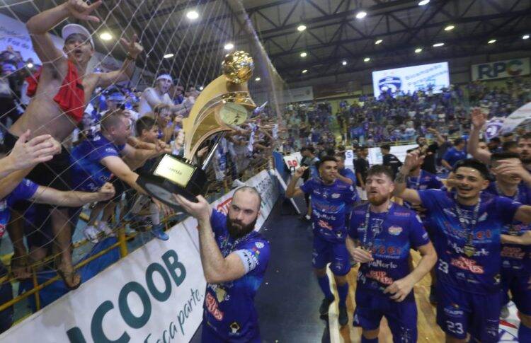 Foz Cataratas Futsal é bicampeão paranaense