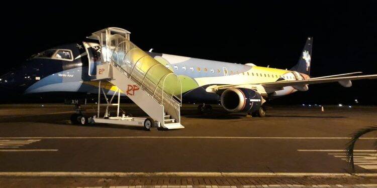 Avião que saiu de Foz realiza pouso de emergência após tripulação perceber fumaça na cabine