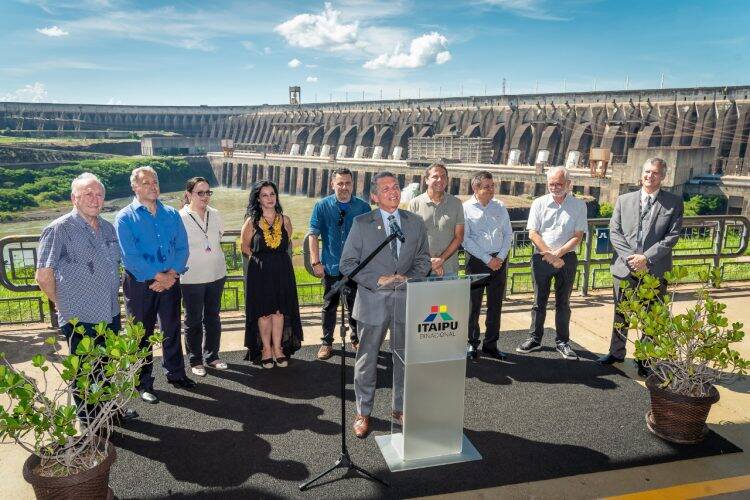 Usina de Itaipu bate recorde de turistas dois dias antes do final do ano