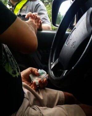 Agente paraguaio flagrado cobrando propina no trânsito já está identificado