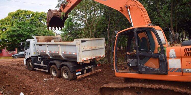 Trecho da Rua Edmundo de Barros ficará fechado para obras de drenagem
