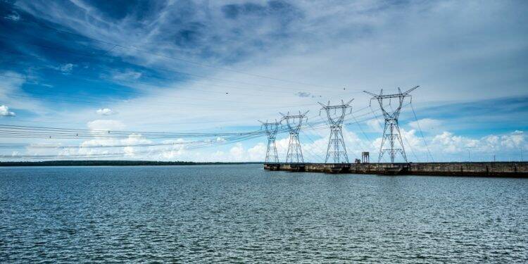 Produção de Itaipu em janeiro é a maior em 14 meses
