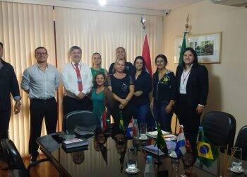 Assistência Social entrega ao consulado do Paraguai relatório sobre exploração de mulheres e crianças na fronteira