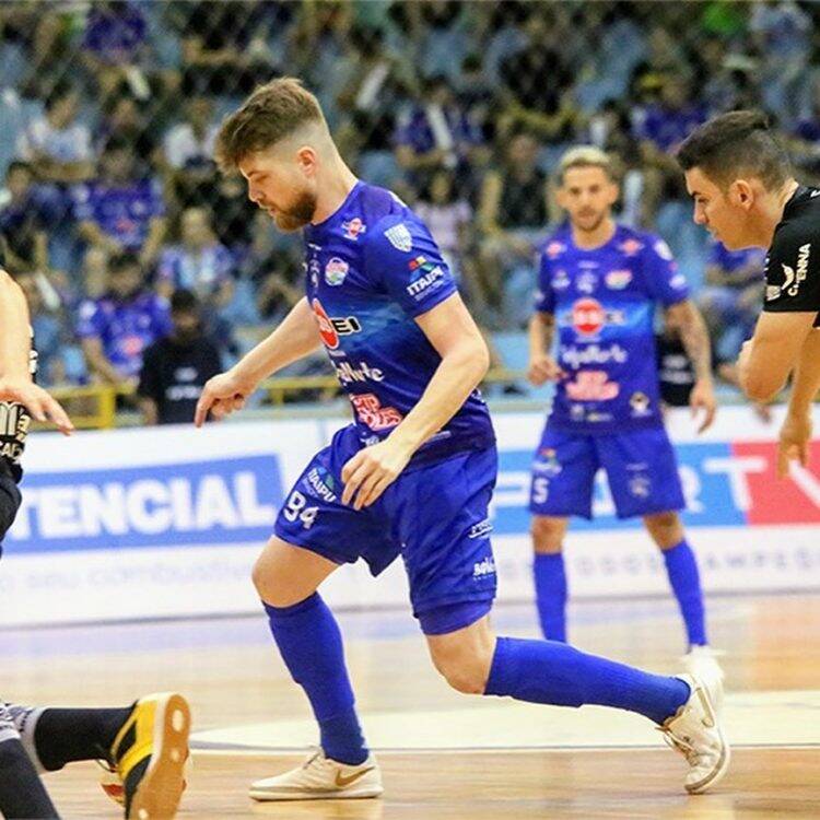 Daniel Feitosa, Pierre, Sacon, Jaison e Trentin renovam contrato com o Foz Cataratas