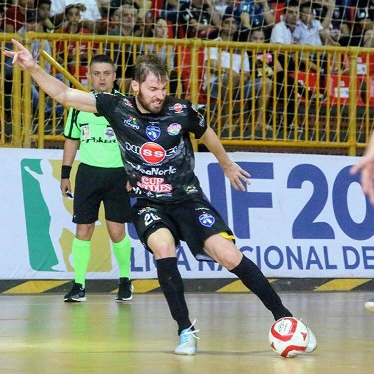 Daniel Feitosa, Pierre, Sacon, Jaison e Trentin renovam contrato com o Foz Cataratas