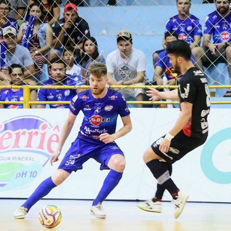 Daniel Feitosa, Pierre, Sacon, Jaison e Trentin renovam contrato com o Foz Cataratas