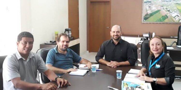 Asfaltamento nos municípios lindeiros ao Lago de Itaipu vai continuar