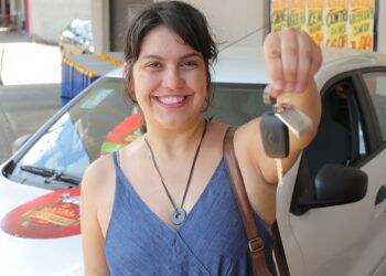 ACIFI faz entrega surpresa de carro 0 km marcada por emoção