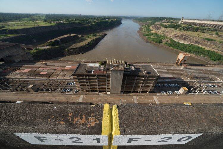 Produção de Itaipu em 2019 daria para abastecer o mundo todo por um dia e seis horas