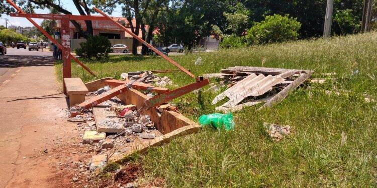 Ponto destruído desde o dia 21 de dezembro ainda não foi consertado