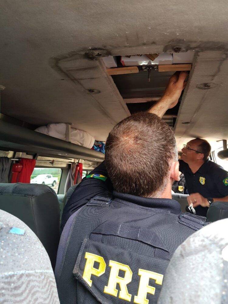 PRF apreende mais de mil celulares na região de fronteira