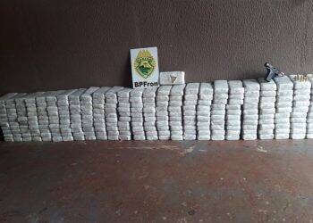 BPFRON apreende grande quantidade de crack e cocaína em Foz