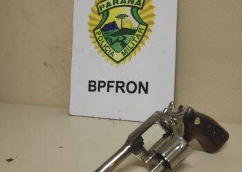 BPFRON apreende arma de fogo após abordagem em Foz