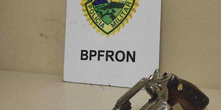BPFRON apreende arma de fogo após abordagem em Foz