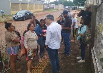Pais protestam contra mudança no Transporte Escolar em Foz