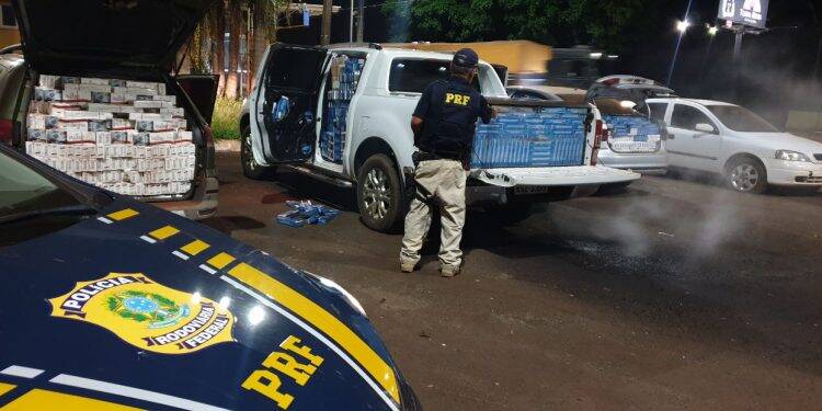 PRF apreende comboio de veículos com cigarros contrabandeados