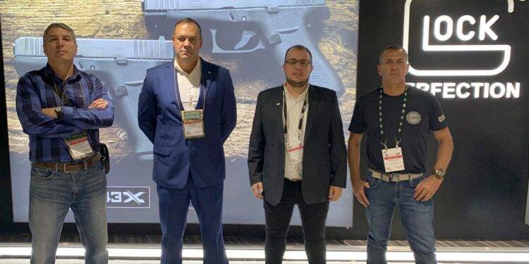 Forças de segurança do Paraná conhecem armamentos de ponta nos EUA