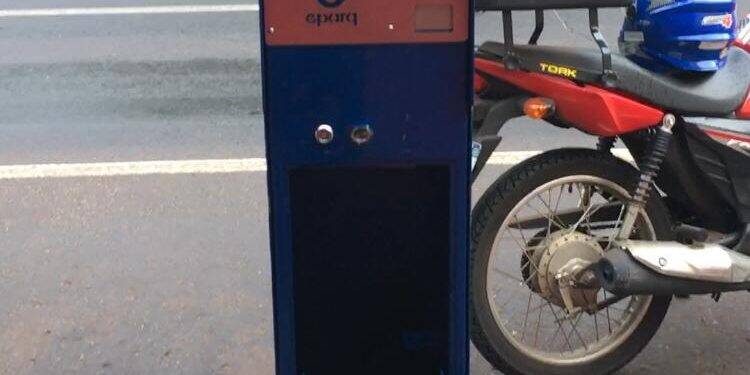 Parquímetros foram furtados na Avenida República Argentina