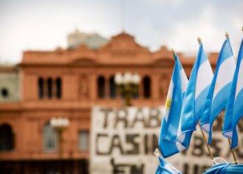 Argentina lança nova versão de congelamento de preços nos supermercados
