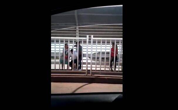 Vídeo antigo de assalto na Ponte da Amizade circula nas redes sociais