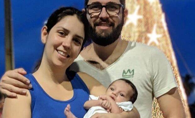 Mãe de bebê encontrado vivo após ser declarado morto fala sobre o caso para revista