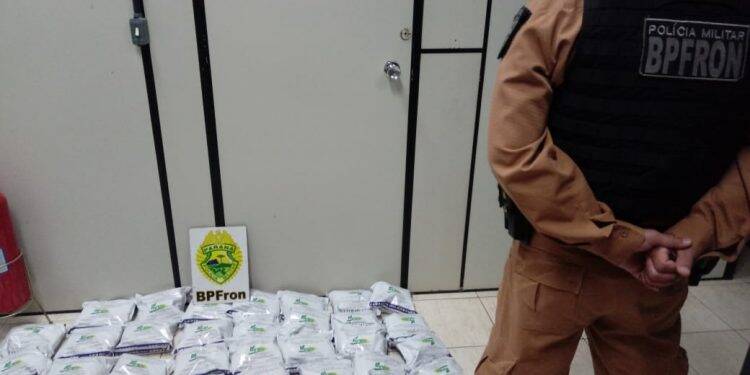 Polícia apreende herbicida contrabandeado do Paraguai