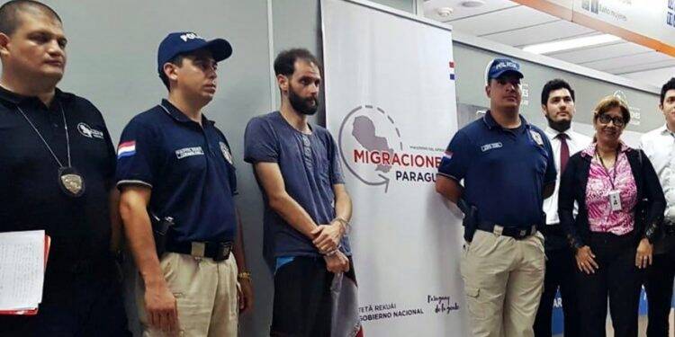 Foragido do Brasil se passava por estudante de medicina no Paraguai