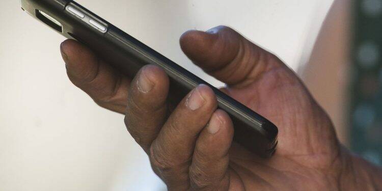 Brasil é o 3º país em que pessoas passam mais tempo em aplicativos