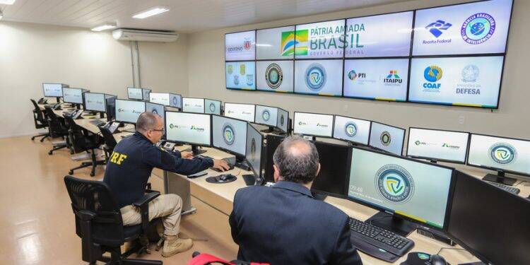 Paraná põe forças de segurança à disposição do governo federal