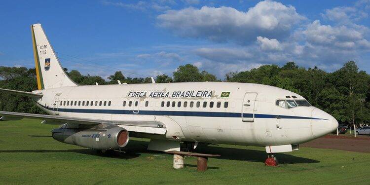 Ele já transportou 8 presidentes e o Papa! Conheça a história do avião próximo as Cataratas
