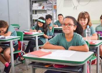 Cerca de 29 mil alunos municipais retornam às aulas nesta quinta-feira