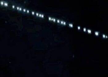 Pontos luminosos observados no céu de Foz são satélites para internet gratuita no mundo