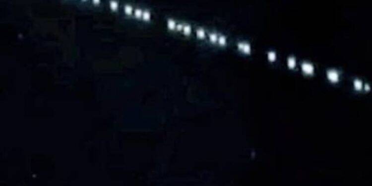 Pontos luminosos observados no céu de Foz são satélites para internet gratuita no mundo