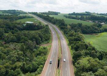 Movimento intenso na BR-277 neste feriado de Carnaval