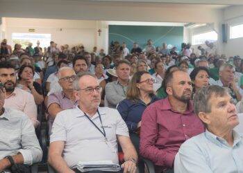 Secretário da Agricultura palestra sobre sanidade agropecuária no Show Rural Coopavel