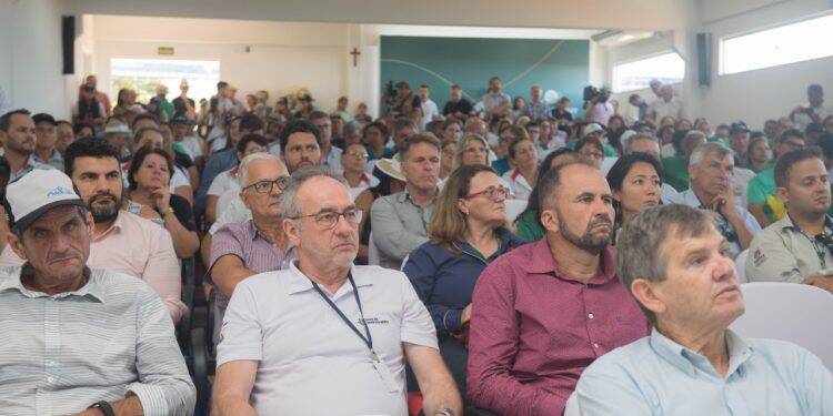 Secretário da Agricultura palestra sobre sanidade agropecuária no Show Rural Coopavel