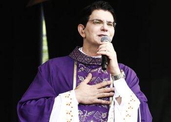 Padre Reginaldo Manzotti está hospitalizado em Curitiba