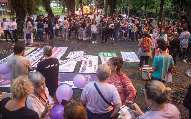 Entidades iniciam organização da Marcha das Mulheres em Foz