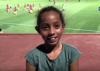 Cássio, do Corinthians, manda camisa autografada para torcedora de Foz do Iguaçu