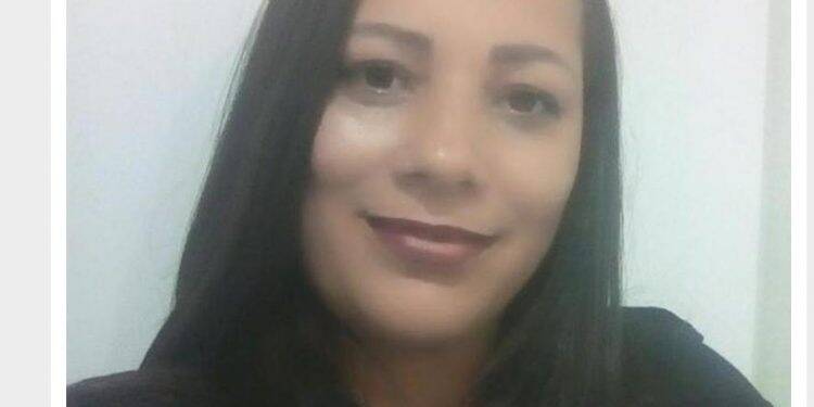 Cubana moradora de Foz pede ajudar para voltar ao país após morte de filha