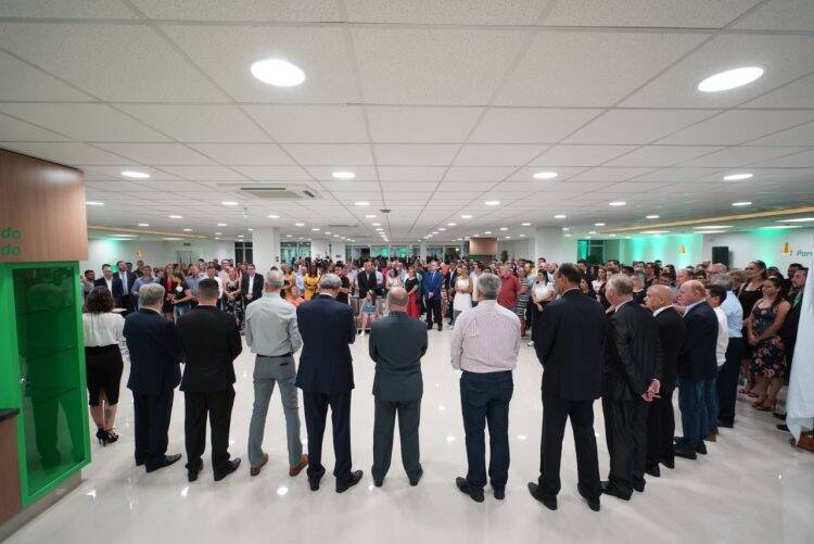 Novo prédio do Sicredi em Foz do Iguaçu já atende à população