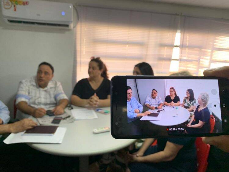 Hussein Bakri e presidente da Fundepar anunciam R$ 2 milhões para a educação de Foz do Iguaçu