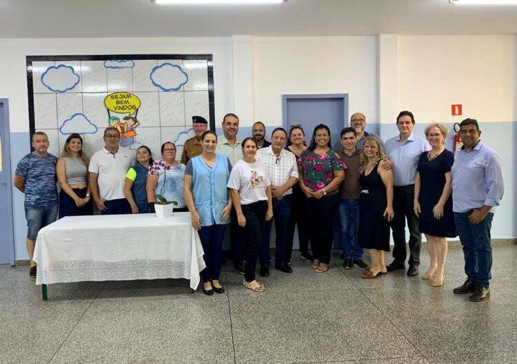 Hussein Bakri e presidente da Fundepar anunciam R$ 2 milhões para a educação de Foz do Iguaçu