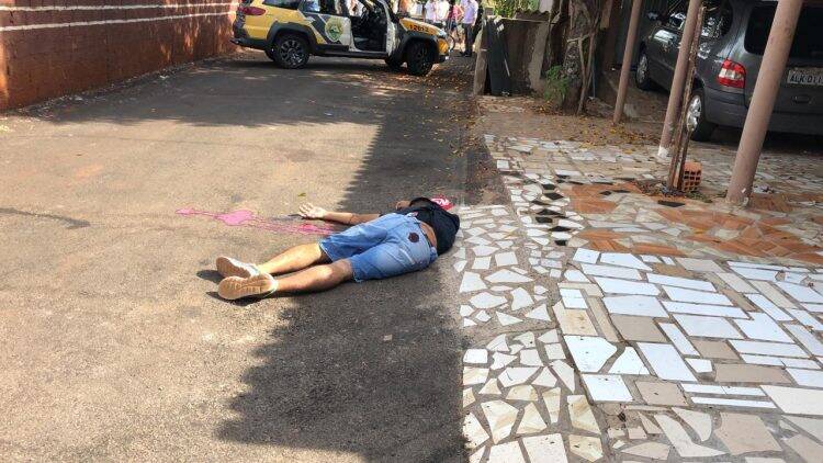 Homem é assassinado no Porto Belo