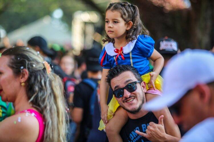 Confira as imagens do primeiro dia do Carnaval da Saudade