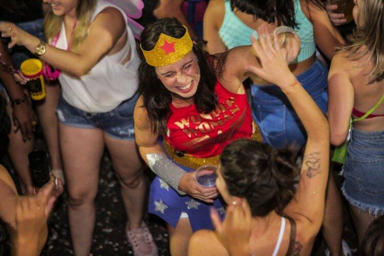Confira as imagens do primeiro dia do Carnaval da Saudade