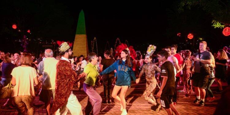 Marco recebe mais de 10 mil visitantes no carnaval