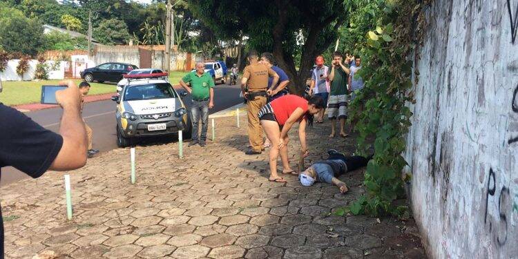 Duas pessoas são baleadas no centro de Foz