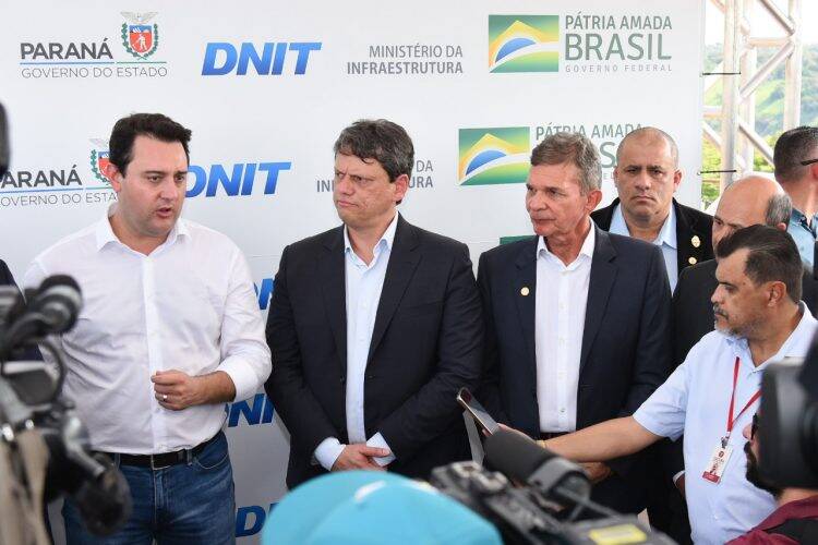 Nova ponte fortalece integração Brasil-Paraguai, diz ministro da Infraestrutura