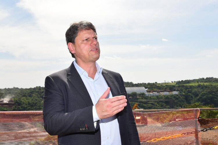 Nova ponte fortalece integração Brasil-Paraguai, diz ministro da Infraestrutura